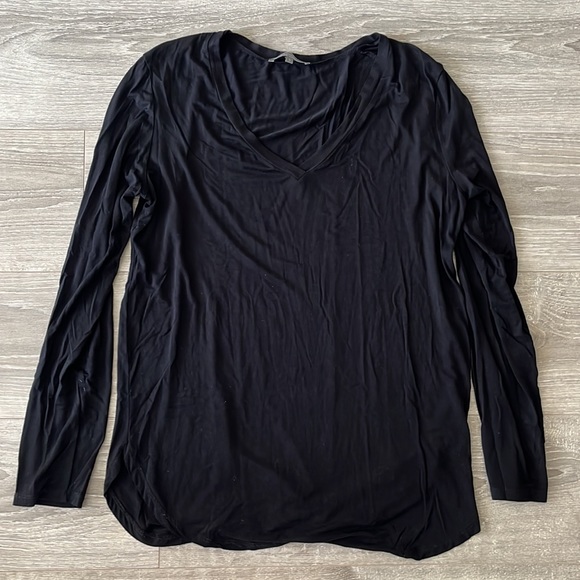 NWOT Emma’s Closet V Neck Shirt - Picture 3 of 3